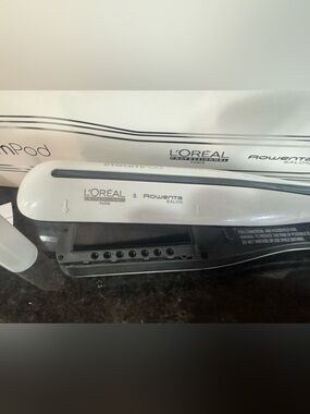 L'Oreal SteamPod White and Black Retail Box